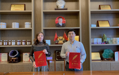 恭喜廣東潮州市加盟商唐老師，成功續(xù)簽翌芙萊