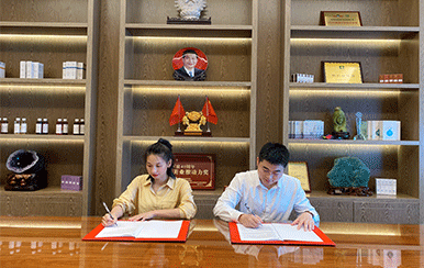 恭喜福建省泉州市安溪縣張總成功簽約翌芙萊！